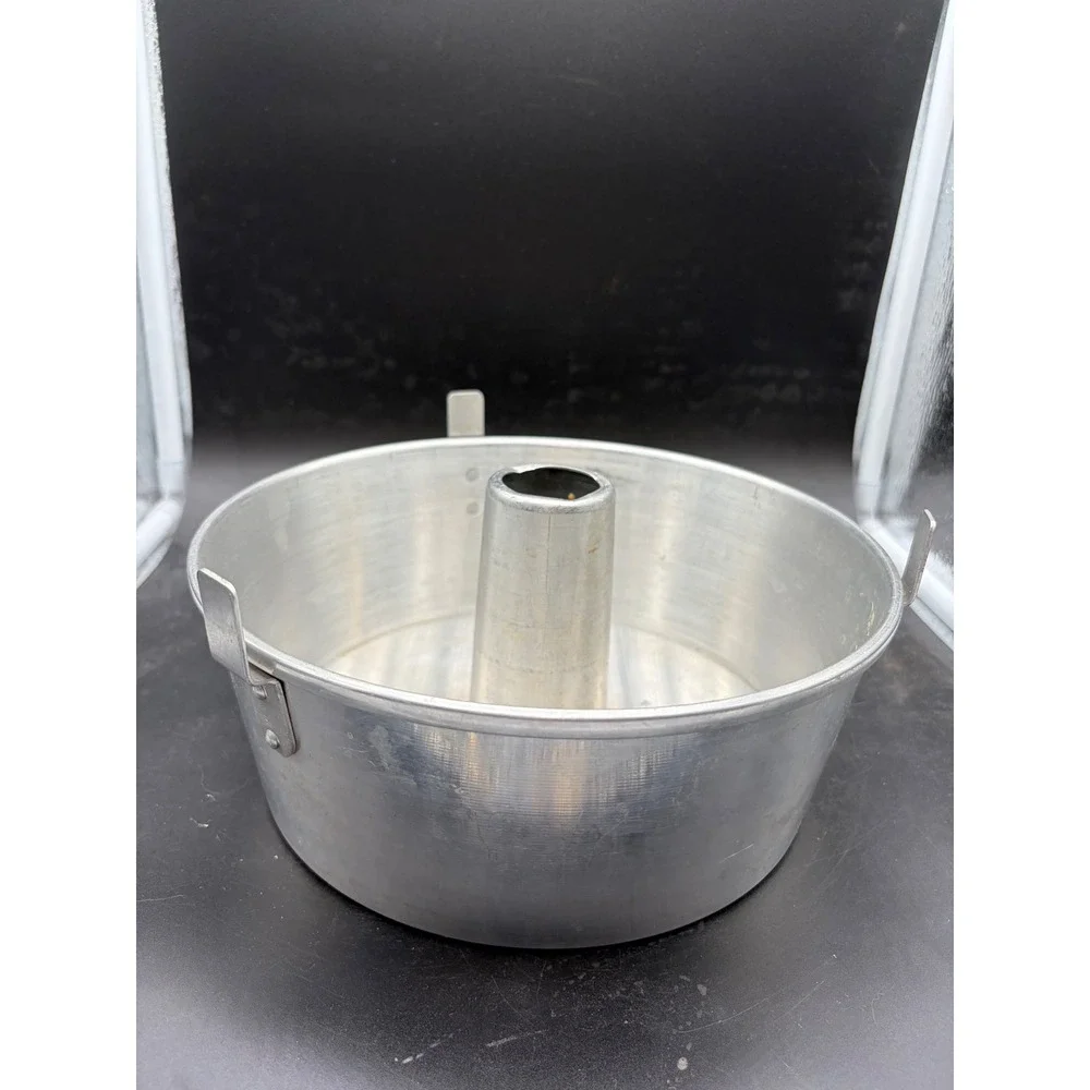 Vintage Aluminum Angel Food Cake Pan 10 Inch 2 Piece Tube Pan with Cooling‎ Feet